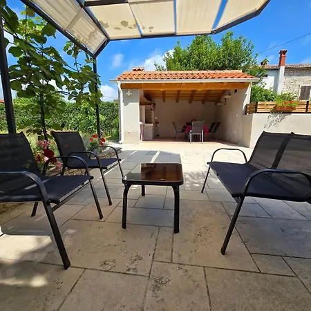Typisch Istrisches Steinhaus Brnistra In By Interhome Prázdninový dům